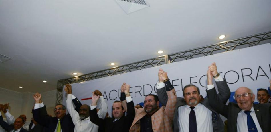 Representantes de los diferentes partidos durante la alianza. Foto: José Alberto Maldonado/ LISTÍN DIARIO.