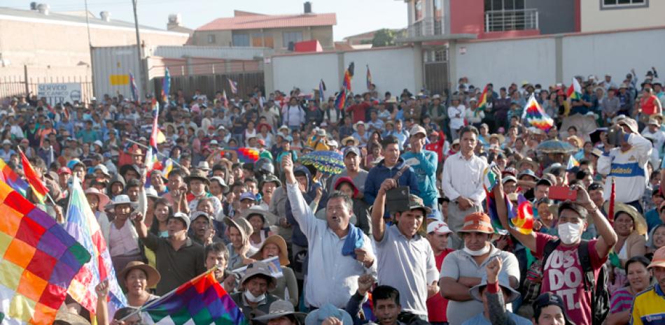 Nueve cocaleros seguidores de Evo Morales han muerto durante las protestas. AP