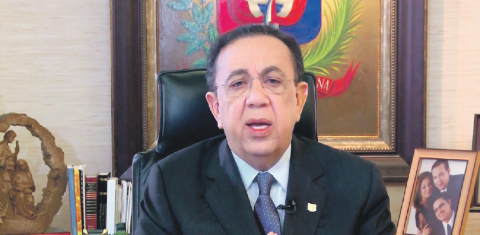 Héctor Valdez Albizu, gobernador del Banco Central de República Dominicana. ARCHIVO