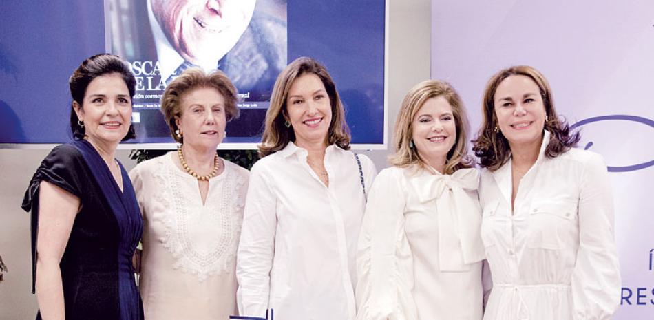 María Amalia León de Jorge, Isabel Cuadra de González, Josefina Vega, Lucía Corripio y Rosanna Rivera.