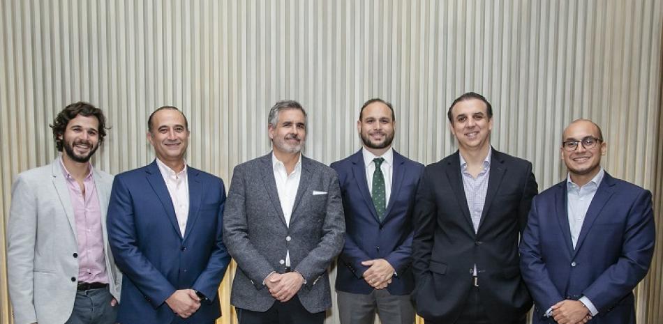 Jorge Aponte, Héctor Garrido, Felipe Germade, Noel Pou, Yamil Isaías y Celio Mercedes.