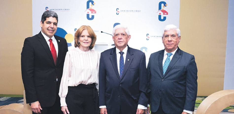 José Luis Ventura, Yolanda Guzmán, José Santiago Reinoso y Rafael Genao.