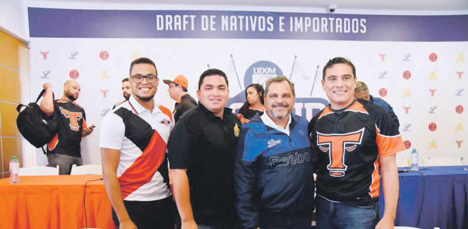 José Gomez, Angel Ovalles, Junior Noboa y Raymond Abreu, los cuatro gerentes que se disputarán la contienda en el Round Robin que inicial este sábado.