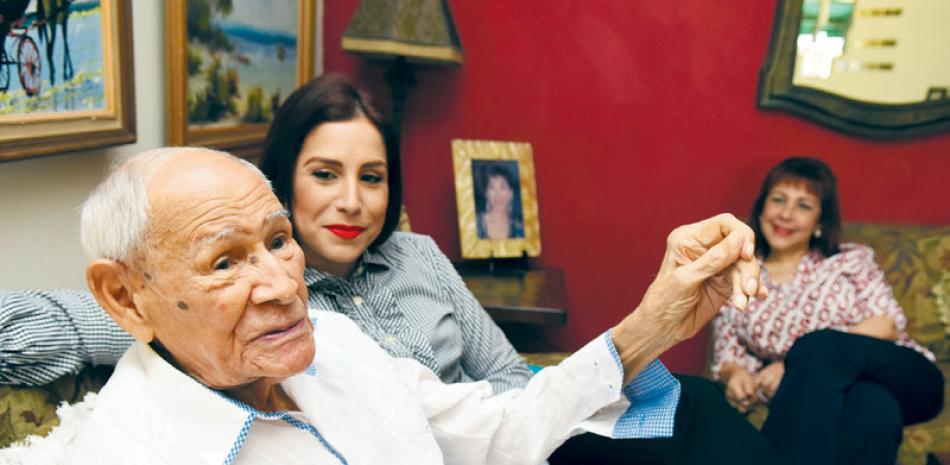 Manuel Campos, 101 años: Moderación, buen apetito y ejercitar el cerebro constantemente. Se definió como “un cazador de gazapos”.