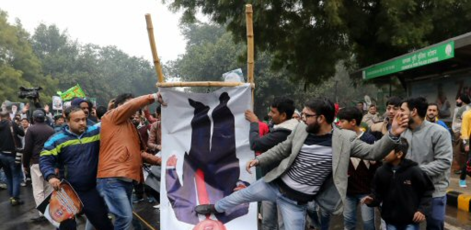 Protestas de musulmanes contra Donald Trump en Nueva Delhi, India. / AP