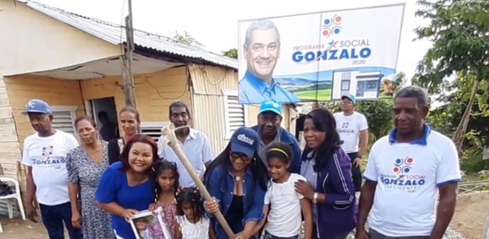 Gonzalo Castillo dio inicio a una casa para la familia.