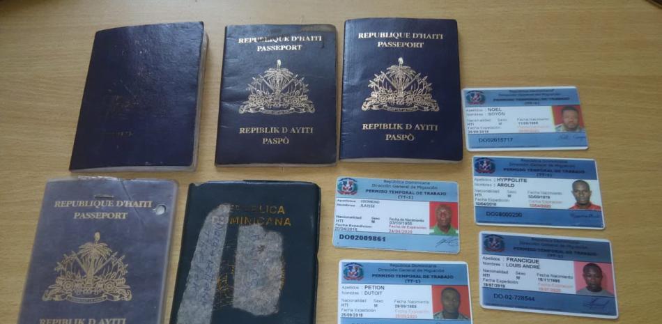 Carnets y Pasaportes de los nacionales haitianos. Foto Fuente externa