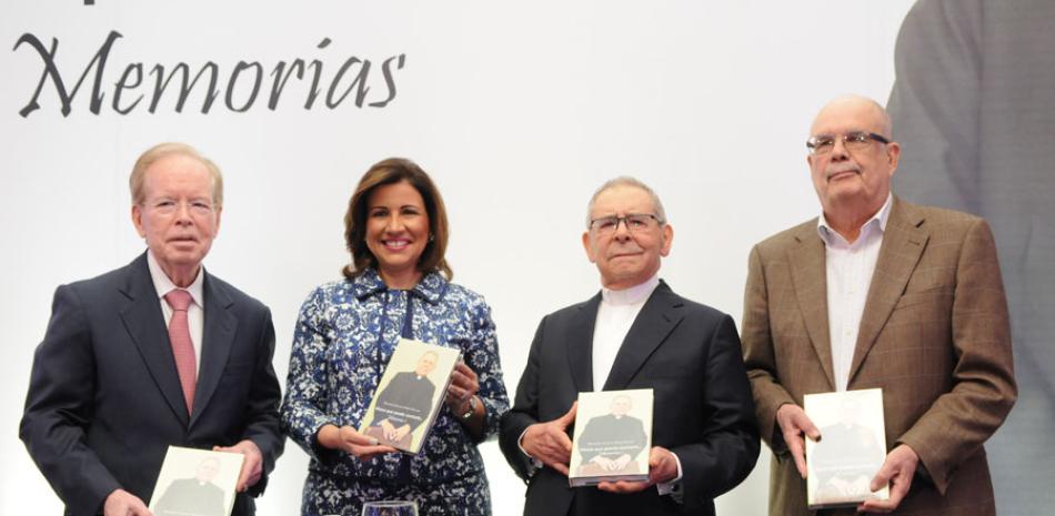 José Luis Corripio, Margarita Cedeño, Agripino Núñez Collado y Roberto Cassá.