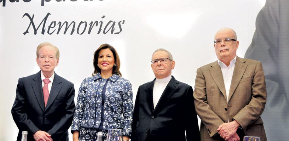 José Luis Corripio, Margarita Cedeño de Fernández, Agripino Núñez Collado y Roberto Cassá.