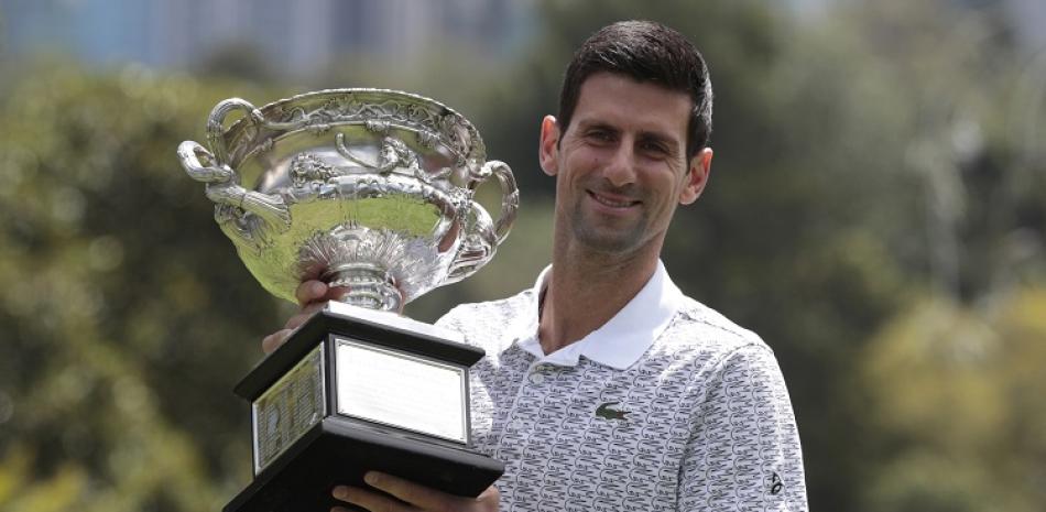 Novak Djokovic superó a Rafael Nadal para el primer lugar del ranking del tenis de la ATP.