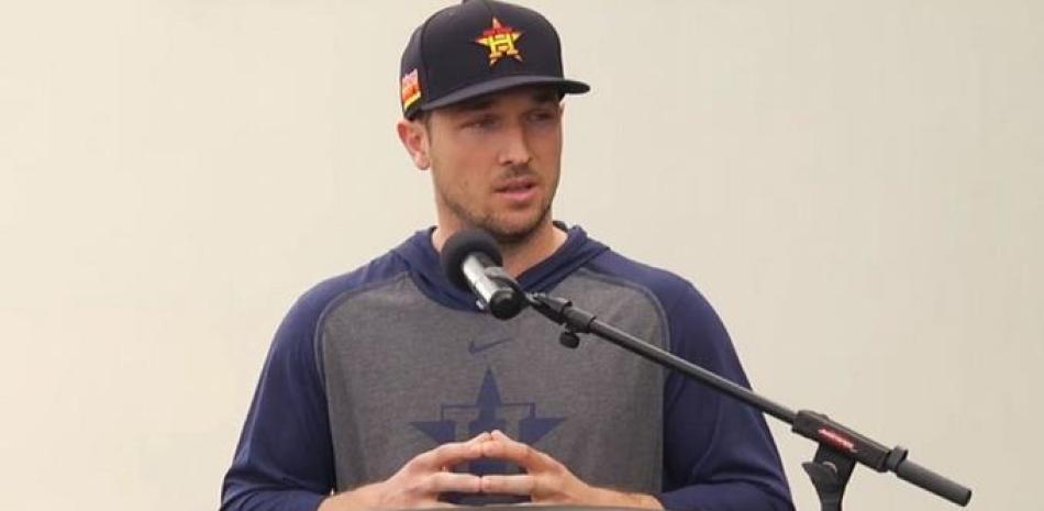 Alex Bregman pidió disculpas por la situación que atravesó el equipo de los Astros de Houston.