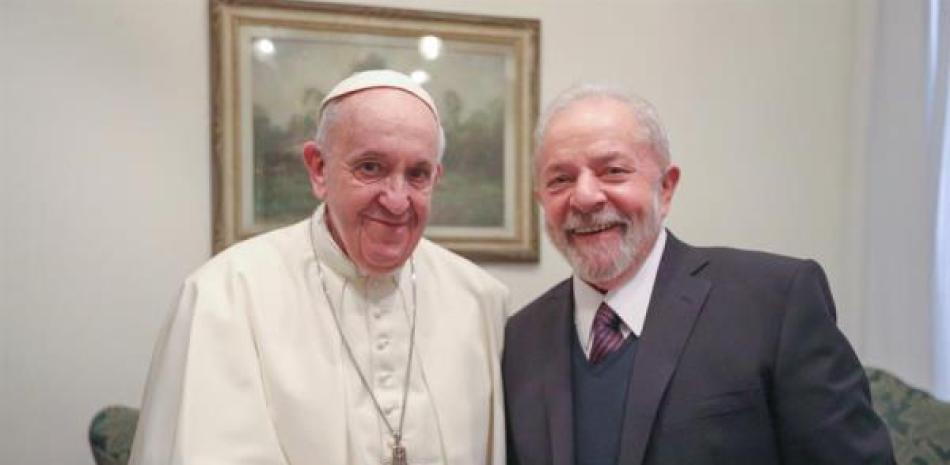 El papa Francisco junto al expresidente de Brasil, Luiz Inácio Lula da Silva durante su visita al Vaticano el jueves 13 de febrero/2019. Foto EFE..