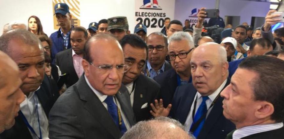 Julio César Castaños Guzmán, presidente de la JCE, en la reunión con delegados políticos acreditados ante la institución electoral. JORGE CRUZ/LISTINDIARIO