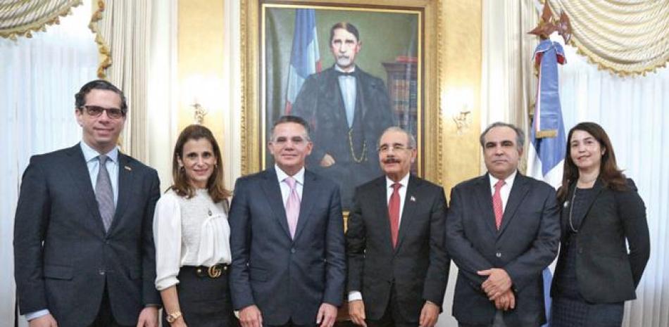 El presidente Danilo Medina recibió en su despacho a los dirigentes del Conep y la AIRD.