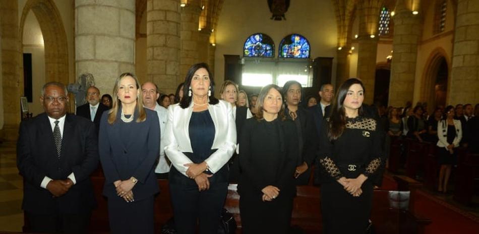Juan López, Darina Custodio, Hilda Cabrera, Larissa Pumarol y Berlinesa Franco.
