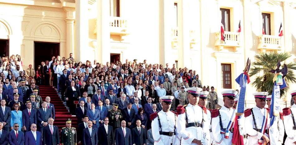 El presidente Danilo Medina encabezó ayer los actos en honor a la Bandera Nacional.
