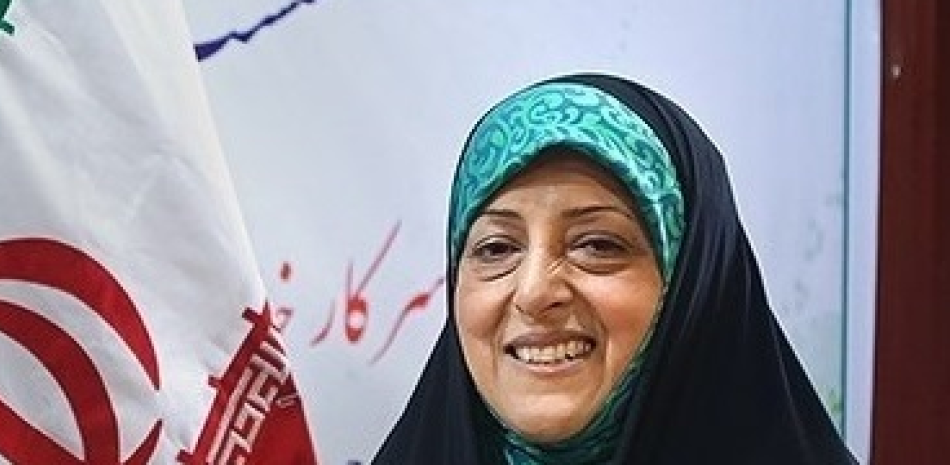 Contagiada de coronavirus la vicepresidenta iraní Masumeh Ebtekar/ Wikipedia.