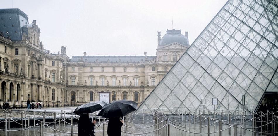 Las autoridades francesas cerraron ayer el museo por temor al coronavirus. AP