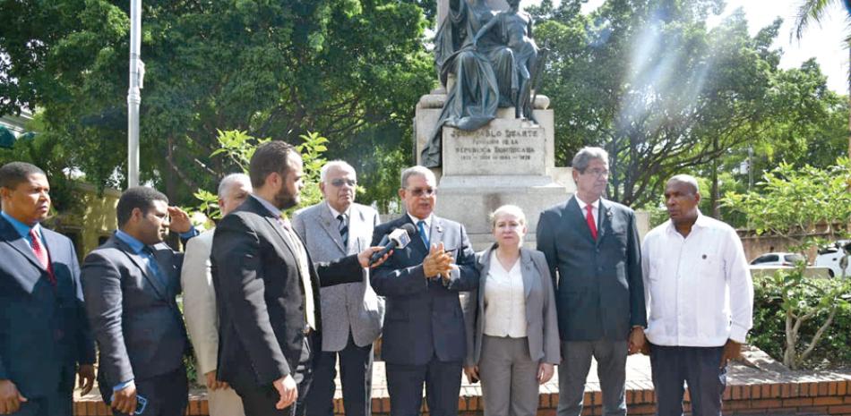 La entidad patriótica y el Tribunal Constitucional reclaman el rescate del parque Duarte.