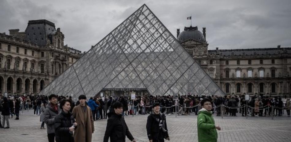 Limitadas las visitas al museo del Louvre. / AFP