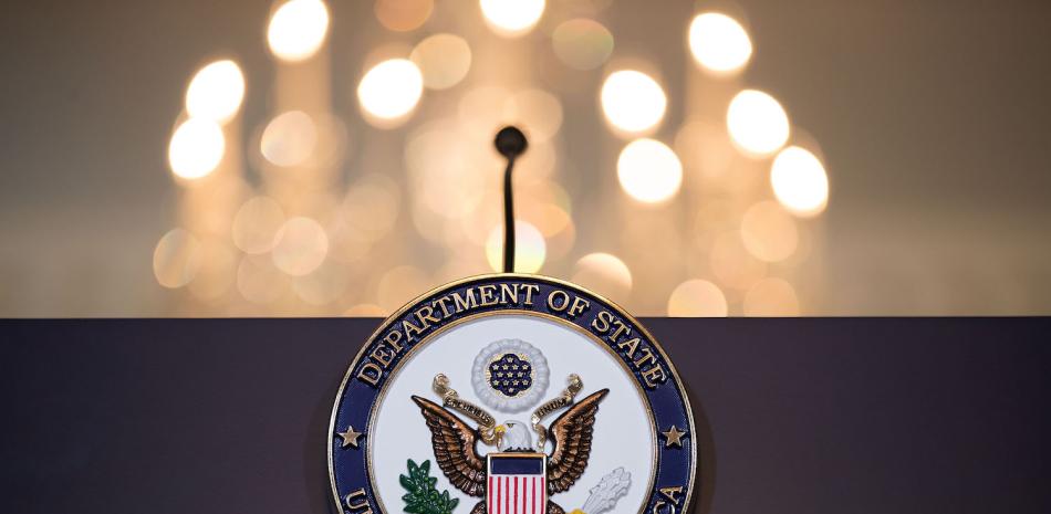 Fotografía del logo del Departamento de Estado de Estados Unidos.