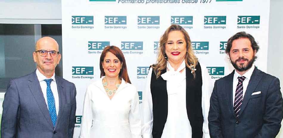 Edesio Ureña, Patricia Portela, Jatnna Tavárez, Antonio Reyna. EFE / AFP