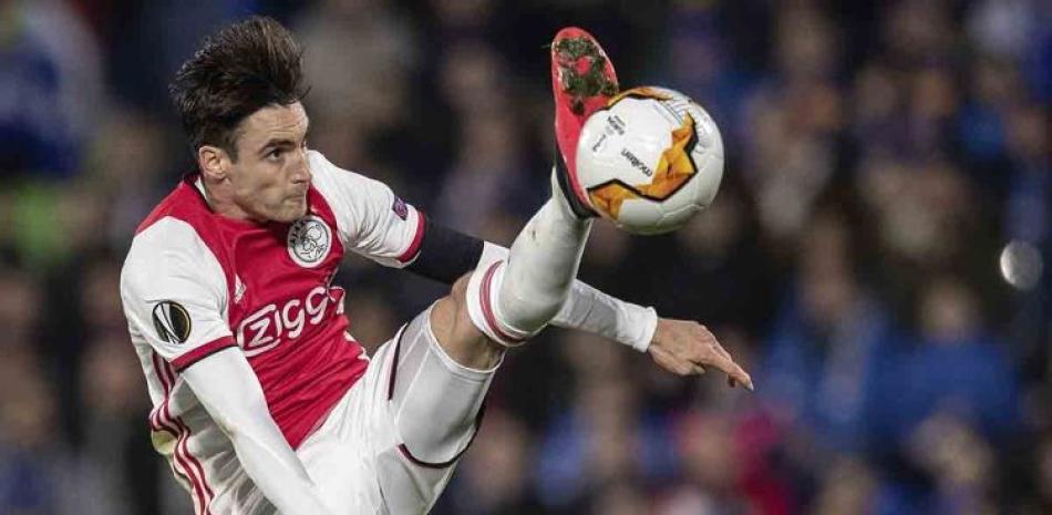 La liga holandesa de fútbol ha decidido suspender la temporada y otorgar los puestos para los torneos del continente.