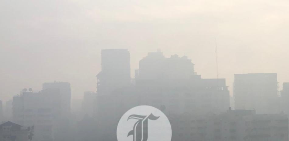 La Capital dominicana está cubierta por una densa capa de humo.