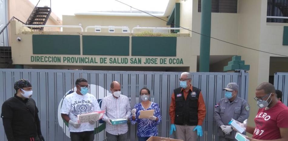Entrega de insumo de salud en Ocoa. / Foto: Willy Ortiz