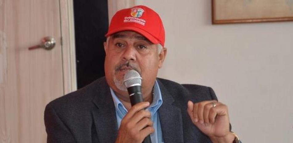 Luis Sojo aclara que es un directivo minoritario del equipo Astronautas de Chiriqui, en Panamá.