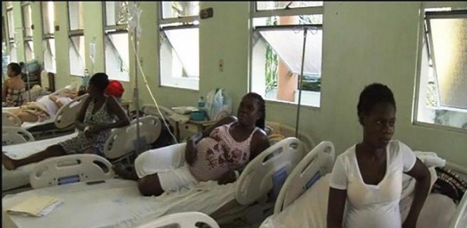 En tiempos normales aumenta el número de parturientas haitianas en hospitales.