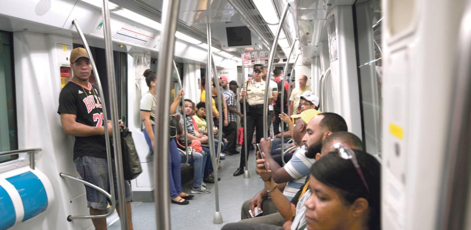 Los usuarios del Metro de Santo Domingo tendrán que usar mascarilla y que higienizarse las manos.