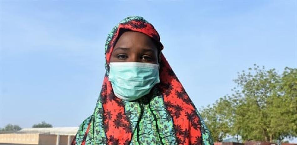 Una adolescente con mascarilla en Nigeria. Fuente: Europa Press