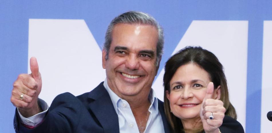Los candidatos del PRM, Luis Abinader y Raquel Peña.
