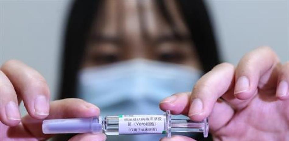 Coronavirus.- China pasa a la fase 2 de ensayos clínicos con una vacuna contra e - XINHUA.