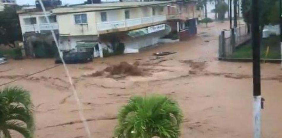 Tras inundaciones OPS recomienda poner vigilancia de malaria, dengue, leptospira, influenza y otros virus.