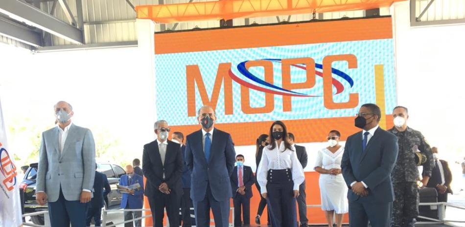 El presidente Danilo Medina inauguró esta mañana la terminal de autobuses de Santo Domingo Este/ Jorge Cruz LISTÍN DIARIO
