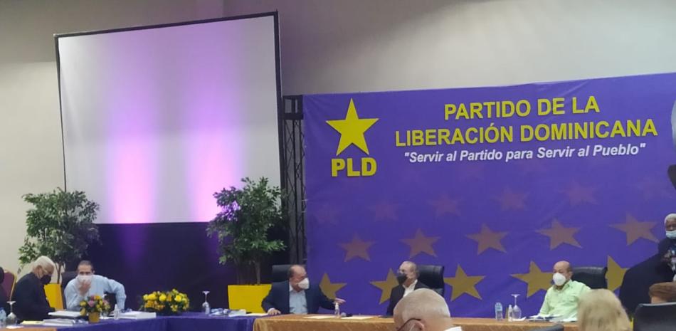 Imagen de la reunión de Comité Político del PLD/ Javier Flores LISTÍN DIARIO
