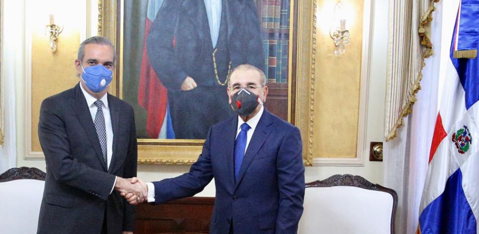 Luis Abinader y Danilo Medina se reunieron recientemente en el Palacio Nacional.