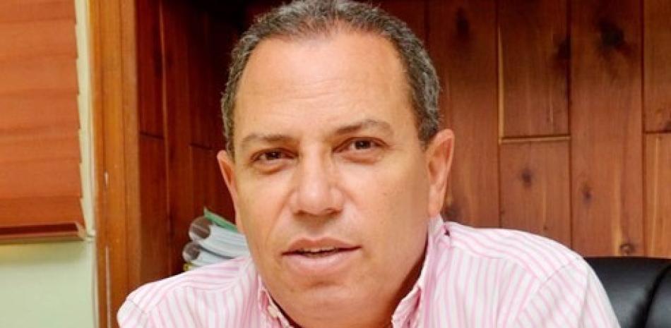 El ingeniero Garibaldy Bautista, presidente de la Federación Dominicana de Softbol