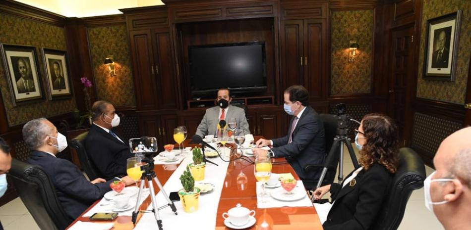 El ministro Administrativo José Ignacio Paliza en su participación del Desayuno del Listín. JOSÉ ALBERTO MALDONADO/LD