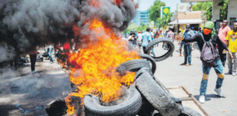 Cientos de personas protestaron en Haití por asesinato de abogado en Puerto Príncipe . /EFE