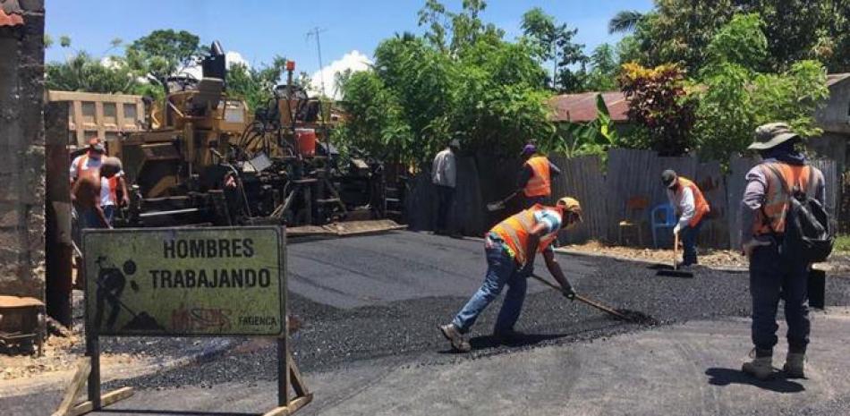 El Ministerio de Obras Públicas realizó un amplio programa de asfaltado de calles a principios de este año. ARCHIVO