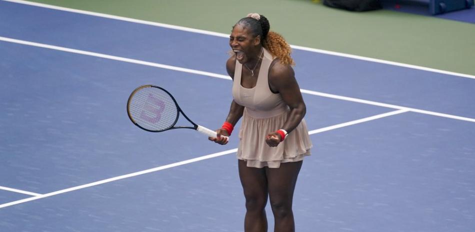Serena Williams reacciona tras derrotar a Maria Sakkari en los cuartos de final del Abierto de Estados Unidos, el lunes 7 de septiembre de 2020.