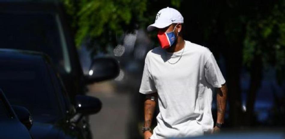 Neymar volvió a los entrenamientos con el PSG tras recuperarse de coronavirus