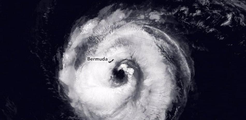 La imagen muestra la más fuerte de las cinco tormentas actuales, el huracán Paulette. NASA/NOAA
