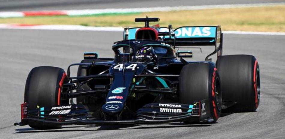 El superlativo dominio de Lewis Hamilton ha dejado la Fórmula 1 huérfana del atractivo competitivo.