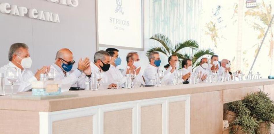 El presidente Luis abinader se reunió con emprearios del sector turístico de Punta Cana y Bávaro en la provincia La Altagracia. FUENTE EXTERNA