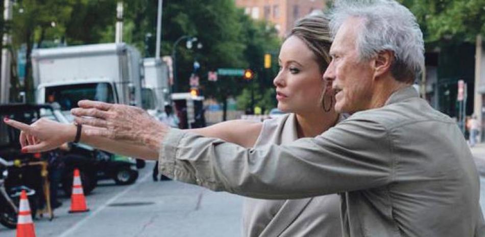 Clint Eastwood y Olivia Wilde en el rodaje de «Richard Jewell».
