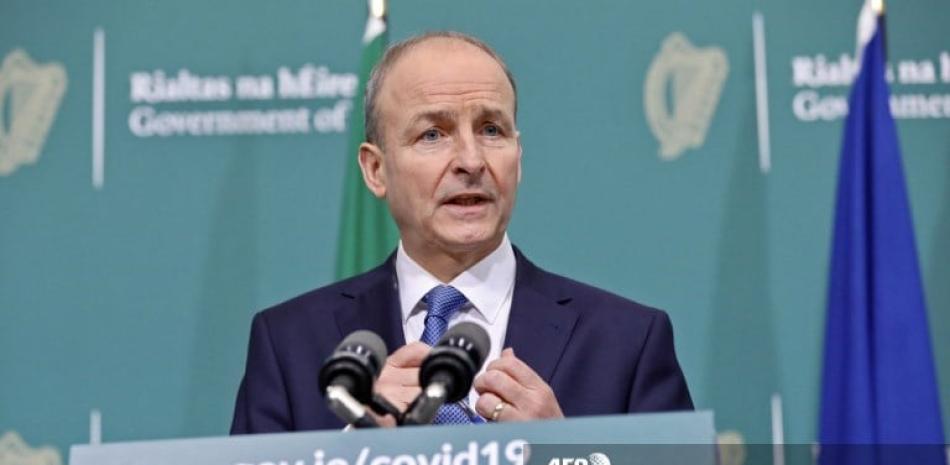 El primer ministro de Irlanda, Micheal Martin, se dirige a la nación irlandesa en los edificios gubernamentales.